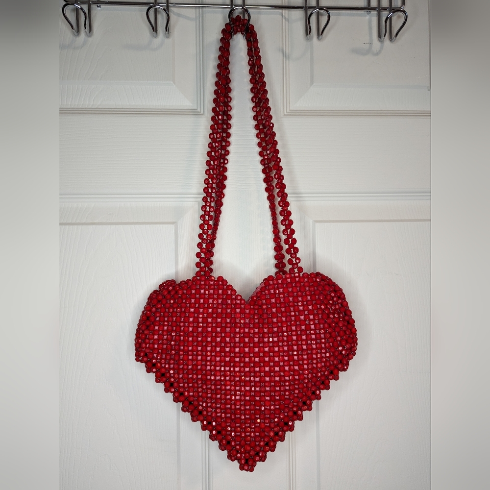 Isaac Mizrahi red heart shaped beaded purse - Picture 1 of 14
